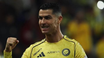 开云体育app下载-摆正位置！沙超官方肯定C罗影响力 但警告他不得干预他队决策